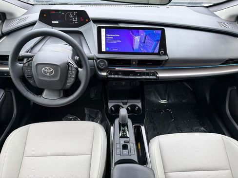 Used 2024 Toyota Prius XLE image 16