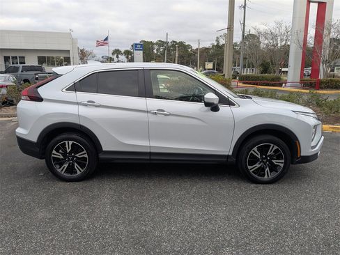 Used 2024 Mitsubishi Eclipse Cross SE image 3