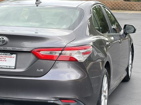 Used 2020 Toyota Camry LE FWD image 13