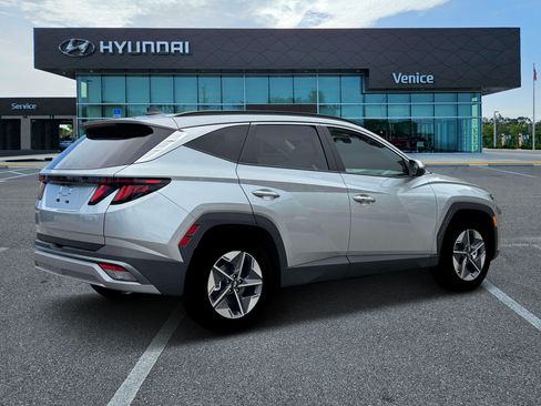 New 2026 Hyundai Tucson SEL FWD image 8