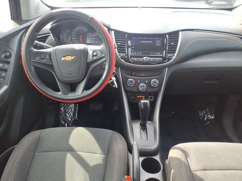 Used 2020 Chevrolet Trax LS w/ Tint and Cruise Package FWD image 15