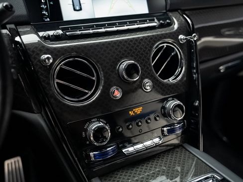 Used 2021 Rolls-Royce Cullinan Black Badge image 49