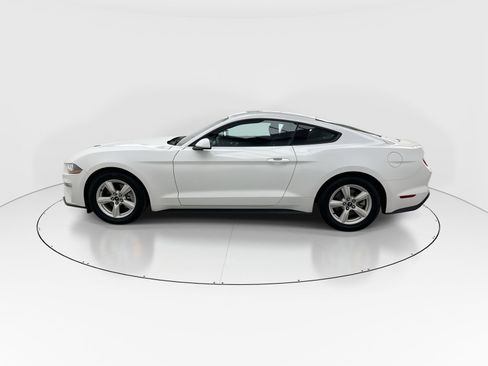 Used 2018 Ford Mustang Coupe image 5