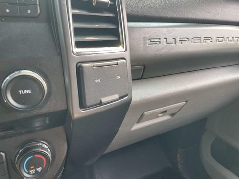 Used 2017 Ford F250 XLT w/ XLT Value Package AWD/4WD image 28