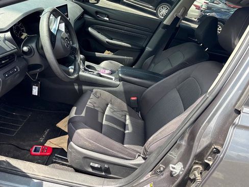 Used 2020 Nissan Altima 2.5 S FWD image 5
