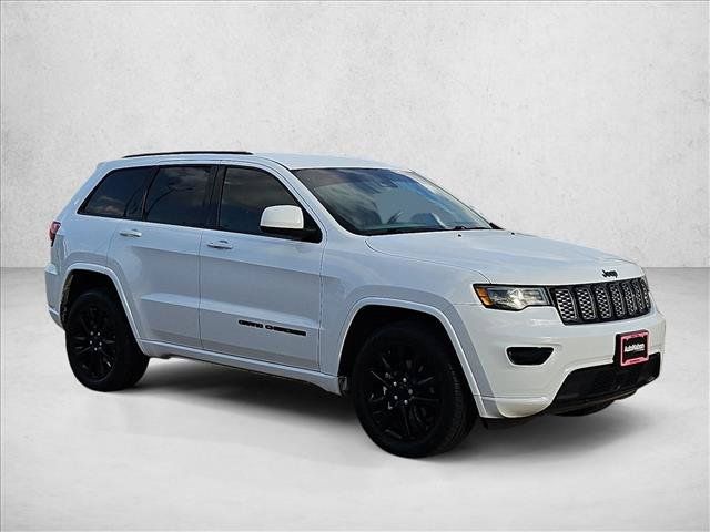Used 2020 Jeep Grand Cherokee Altitude AWD/4WD image 3