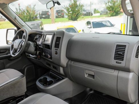 Used 2020 Nissan NV 3500 S image 10