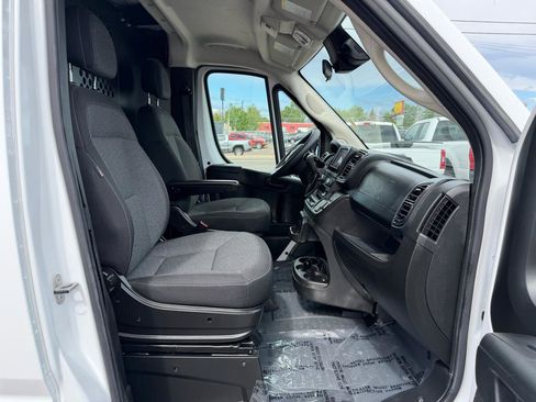 Used 2025 RAM ProMaster 2500 w/ U-Haul Equipment Group FWD image 31