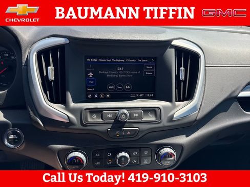Used 2024 GMC Terrain SLE w/ Driver Convenience Package AWD/4WD image 12