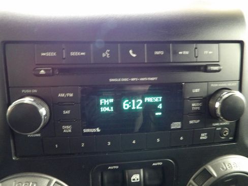 Used 2017 Jeep Wrangler Unlimited Sport w/ Quick Order Package 24S image 36