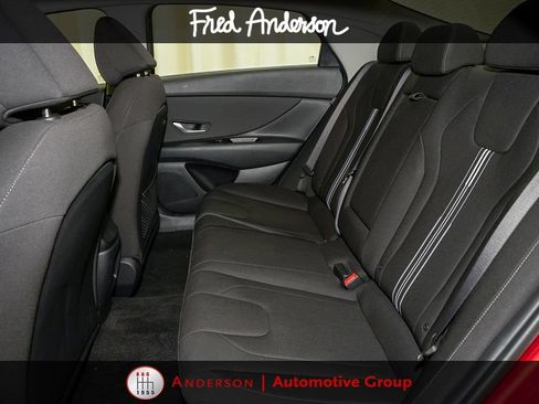 Used 2025 Hyundai Elantra SEL FWD image 8