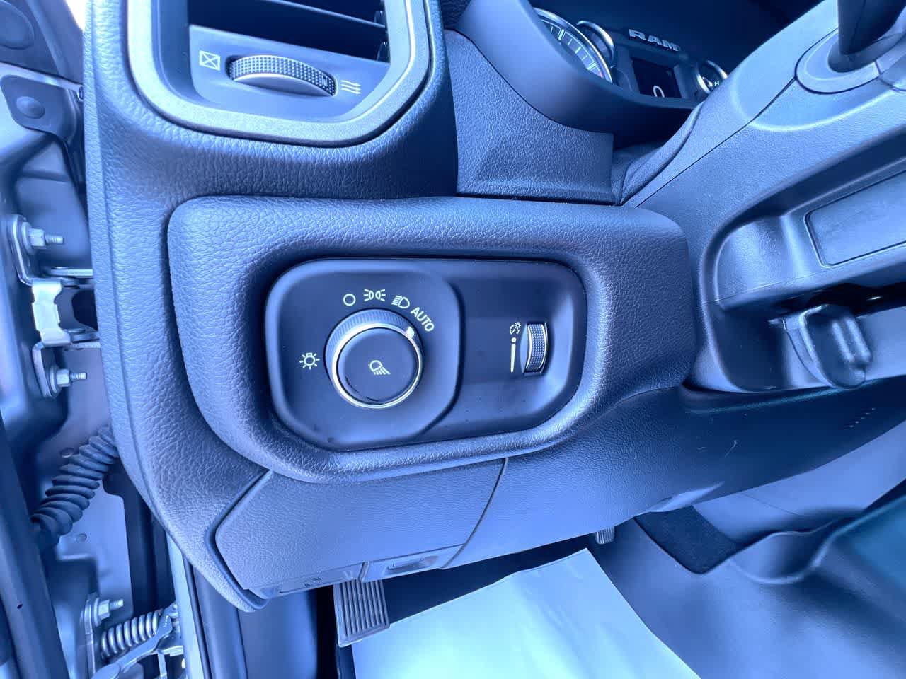 Used 2024 RAM 2500 Tradesman w/ Chrome Appearance Group AWD/4WD image 16
