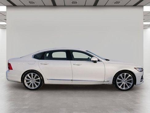 Used 2018 Volvo S90 T8 Inscription w/ Convenience Package image 6