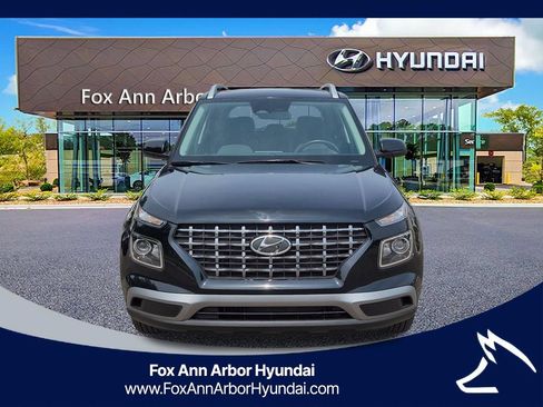 Certified 2023 Hyundai Venue SEL FWD image 8