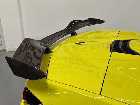 Used 2024 Chevrolet Corvette Z06 w/ Z07 Performance Package RWD image 24