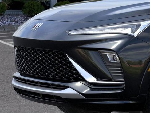 New 2025 Buick Envista Avenir image 13