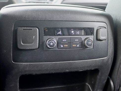 Used 2019 GMC Yukon SLT image 27