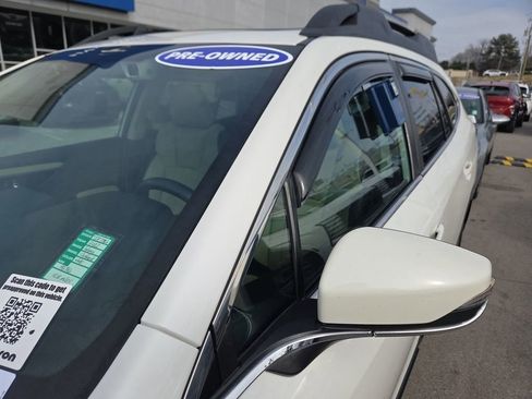 Certified 2022 Subaru Outback Limited image 11