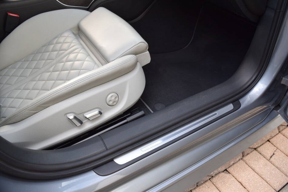 Used 2017 Audi A6 3.0T Competition Prestige w/ Cold Weather Package AWD/4WD image 53