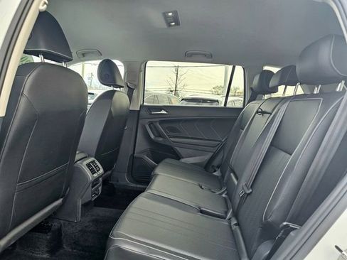 Used 2022 Volkswagen Tiguan SE image 23
