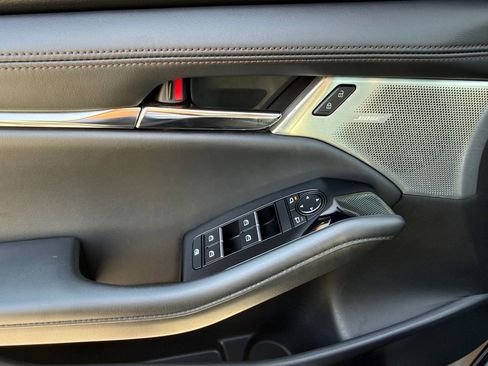 Used 2024 MAZDA MAZDA3 s FWD image 11