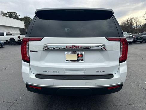 Used 2022 GMC Yukon SLT w/ SLT Premium Package image 7