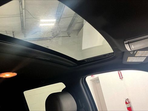 Used 2014 Ford F150 Platinum image 15