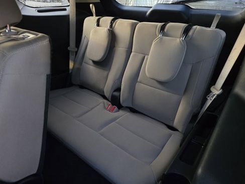 Used 2022 Ford Explorer XLT image 29