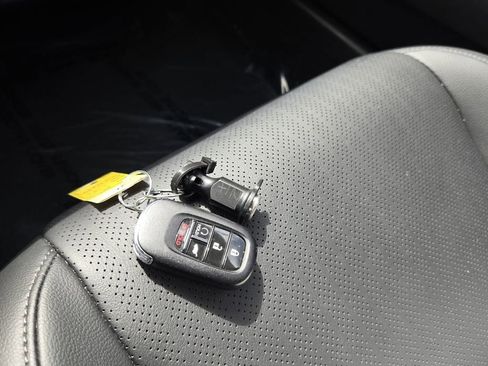 Certified 2024 Honda Civic EX-L image 18