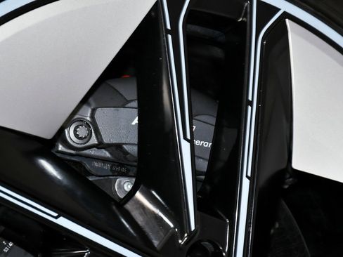 Used 2024 Audi RS e-tron GT w/ Ceramic Brake Package image 99