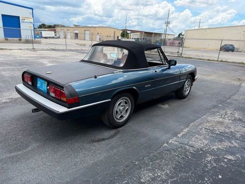Used 1988 Alfa Romeo Spider Veloce RWD image 32