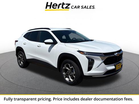 Used 2025 Chevrolet Trax LT w/ LT Convenience Package FWD image 1