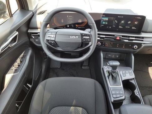 New 2026 Kia Sportage LX w/ LX Convenience Package FWD image 13