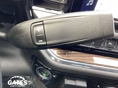 Used 2025 Chevrolet Silverado 1500 LT w/ Convenience Package II AWD/4WD image 24