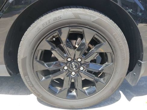 Certified 2022 Kia Carnival SX Prestige FWD image 4