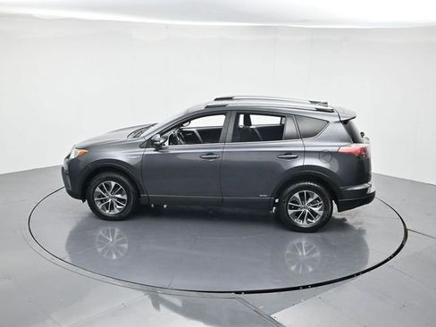 Used 2018 Toyota RAV4 XLE image 44