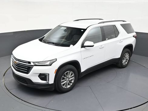 Used 2023 Chevrolet Traverse LT FWD image 12