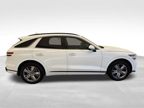 Used 2022 Genesis GV70 3.5T Sport w/ Sport Advanced Package AWD/4WD image 4