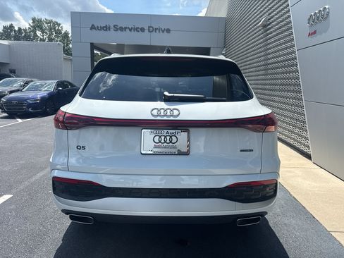 Used 2025 Audi Q5 Premium Plus AWD/4WD image 4