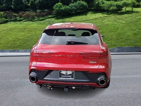 Used 2025 Genesis GV70 3.5T Sport image 7