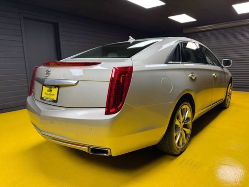 Used 2013 Cadillac XTS Luxury image 7