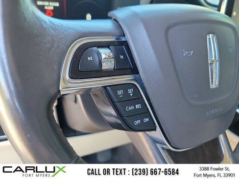 Used 2018 Lincoln Navigator Premiere image 25