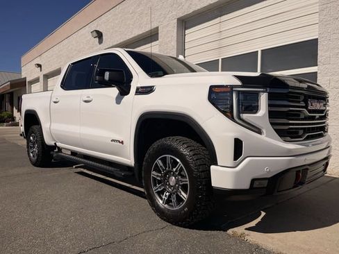 Used 2025 GMC Sierra 1500 AT4 AWD/4WD image 10