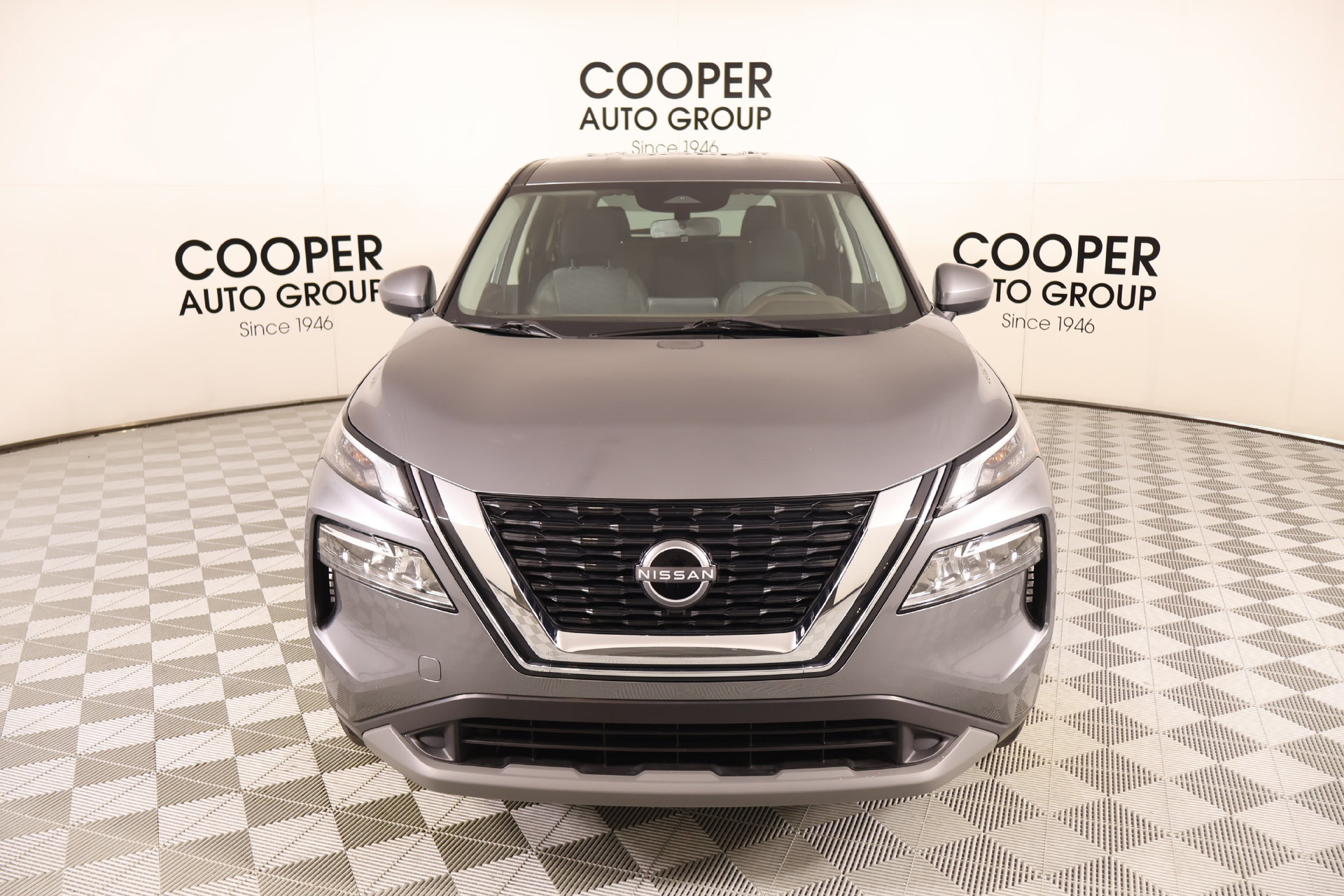 Used 2023 Nissan Rogue SV FWD image 8