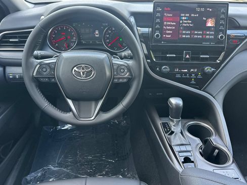 Used 2023 Toyota Camry XSE FWD image 14