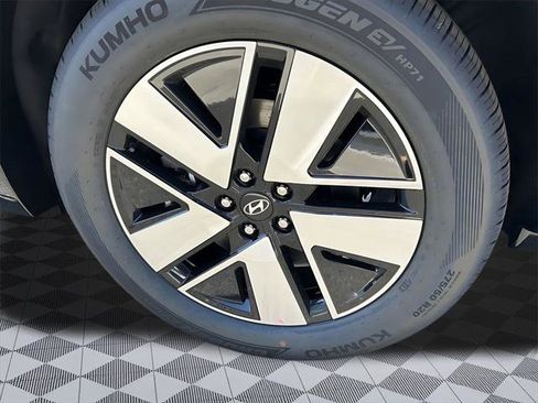 New 2026 Hyundai Ioniq 9 SEL image 9