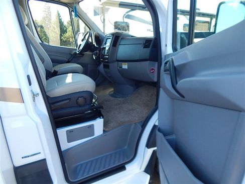 Used 2015 Mercedes-Benz Sprinter 3500 image 22