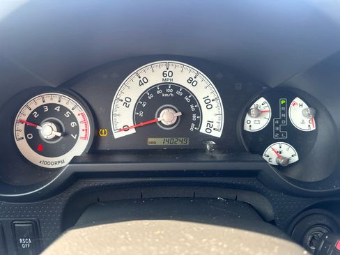 Used 2012 Toyota FJ Cruiser 4WD w/ Upgrade Pkg image 8