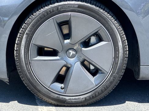 Used 2023 Tesla Model 3 Standard Range RWD image 35