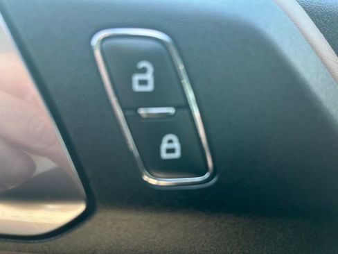 Used 2025 Ford Bronco Big Bend image 39